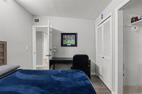 House in Tampa, Florida 4 bedrooms, 232.81 sq.m. № 2236604 - photo 14