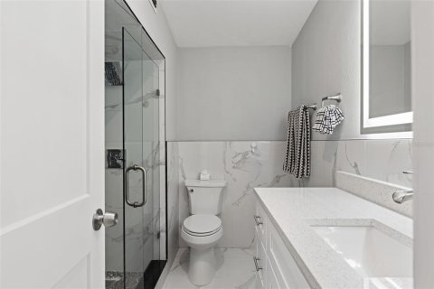House in Tampa, Florida 4 bedrooms, 232.81 sq.m. № 2236604 - photo 19