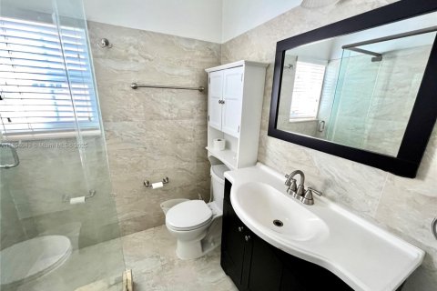 Appartement à louer à Coral Gables, Floride: 1 chambre, 284.28 m2 № 1872322 - photo 8