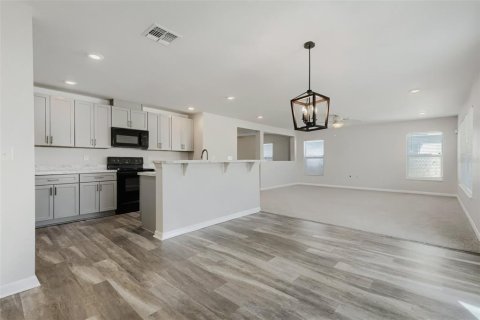 Villa ou maison à vendre à Winter Haven, Floride: 4 chambres, 255.11 m2 № 2429138 - photo 8