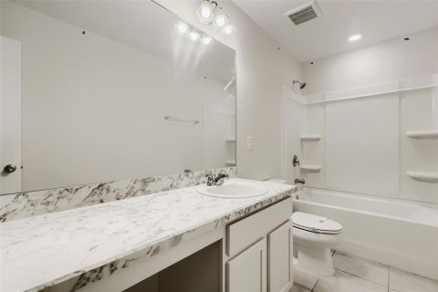 Villa ou maison à vendre à Winter Haven, Floride: 4 chambres, 255.11 m2 № 2429138 - photo 24