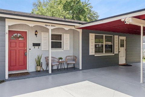 House in Orlando, Florida 3 bedrooms, 129.04 sq.m. № 2094283