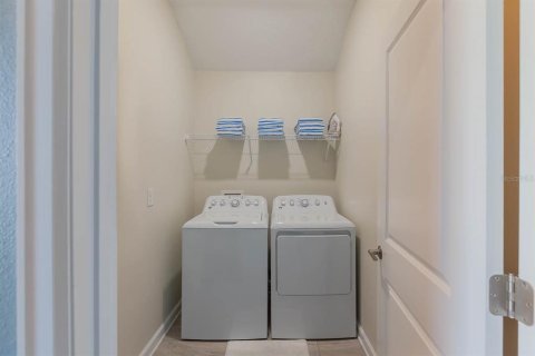 Villa ou maison à vendre à Kissimmee, Floride: 6 chambres, 349.31 m2 № 1805852 - photo 26