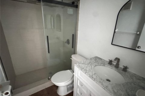 House in Orlando, Florida 2 bedrooms, 85.66 sq.m. № 2111723 - photo 5