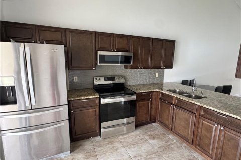 House in Orlando, Florida 2 bedrooms, 85.66 sq.m. № 2111723 - photo 3