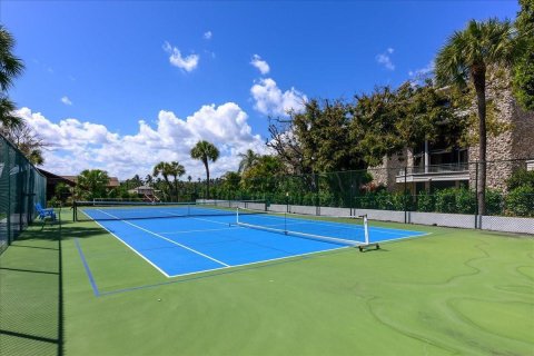 Condo in Hillsboro Beach, Florida, 2 bedrooms № 2082294 - photo 24