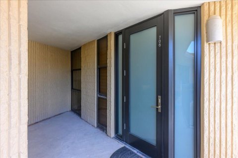 Condo in Hillsboro Beach, Florida, 2 bedrooms № 2082294 - photo 19