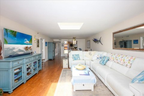 Condo in Hillsboro Beach, Florida, 2 bedrooms № 2082294 - photo 6