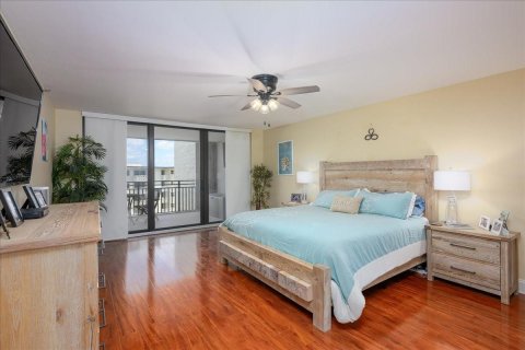 Condo in Hillsboro Beach, Florida, 2 bedrooms № 2082294 - photo 11
