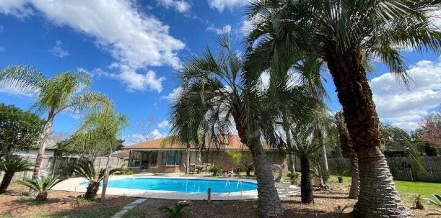 House in Orange Park, Florida 3 bedrooms, 169.73 sq.m. № 847724