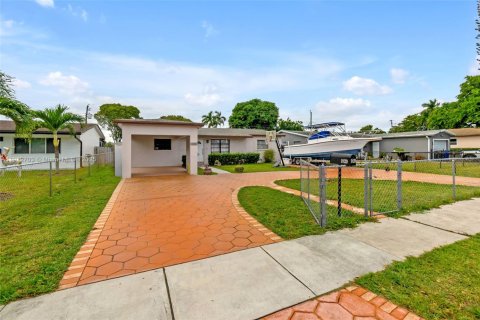 Casa en venta en Hollywood, Florida, 3 dormitorios, 150.5 m2 № 1969803 - foto 4