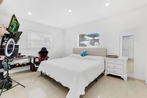 Casa en venta en Hollywood, Florida, 3 dormitorios, 150.5 m2 № 1969803 - foto 14
