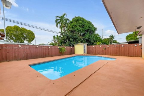 Casa en venta en Hollywood, Florida, 3 dormitorios, 150.5 m2 № 1969803 - foto 27