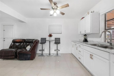 Casa en venta en Hollywood, Florida, 3 dormitorios, 150.5 m2 № 1969803 - foto 23
