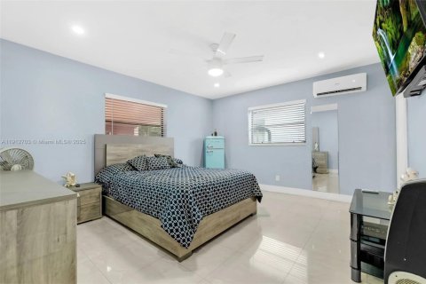 Casa en venta en Hollywood, Florida, 3 dormitorios, 150.5 m2 № 1969803 - foto 10