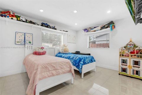 Casa en venta en Hollywood, Florida, 3 dormitorios, 150.5 m2 № 1969803 - foto 16