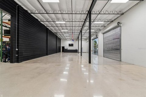 Immobilier commercial à louer à Dade City, Floride № 2166711 - photo 4