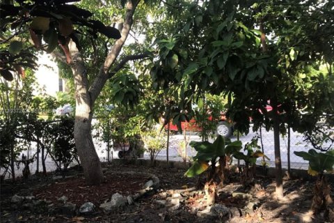 Commercial property in Hialeah, Florida 1 bedroom, 91.14 sq.m. № 1995596 - photo 13