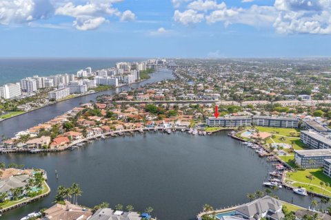 Condo in Delray Beach, Florida, 2 bedrooms № 2188345 - photo 19