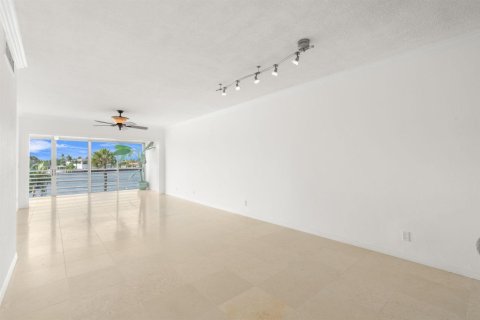 Condo in Delray Beach, Florida, 2 bedrooms № 2188345 - photo 8