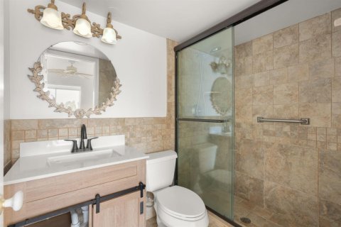 Condo in Delray Beach, Florida, 2 bedrooms № 2188345 - photo 13