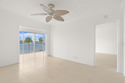 Condo in Delray Beach, Florida, 2 bedrooms № 2188345 - photo 7