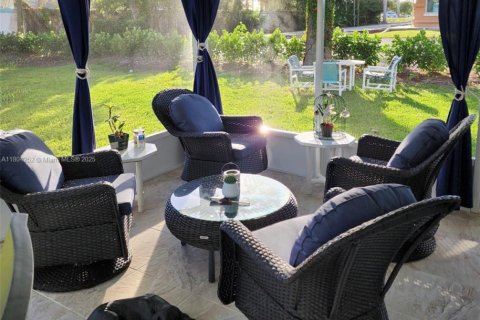 Купить виллу или дом в Форт Майерс, Флорида 3 спальни, 121.98м2, № 1982544 - фото 21