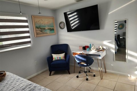 Купить виллу или дом в Форт Майерс, Флорида 3 спальни, 121.98м2, № 1982544 - фото 9