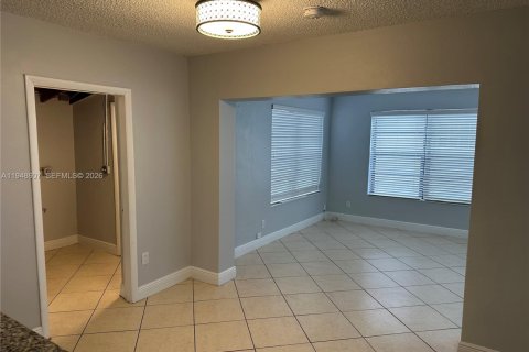 Снять в аренду виллу или дом в Майами, Флорида 3 спальни, 112.88м2, № 2005301 - фото 24