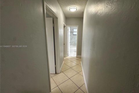 Снять в аренду виллу или дом в Майами, Флорида 3 спальни, 112.88м2, № 2005301 - фото 14