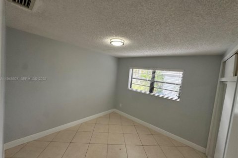 Снять в аренду виллу или дом в Майами, Флорида 3 спальни, 112.88м2, № 2005301 - фото 15