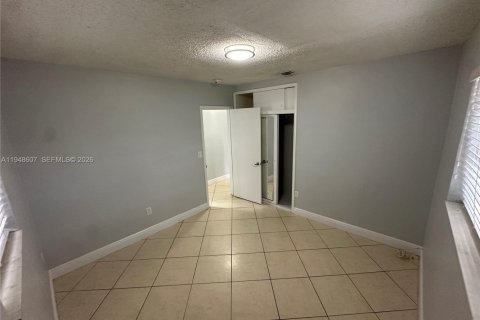 Снять в аренду виллу или дом в Майами, Флорида 3 спальни, 112.88м2, № 2005301 - фото 19