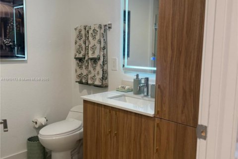 Villa ou maison à louer à Hollywood, Floride: 124.58 m2 № 1968436 - photo 3