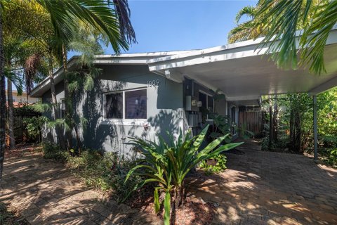 Propiedad comercial en Wilton Manors, Florida 162.21 m2 № 2084887
