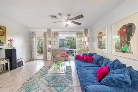 Propiedad comercial en venta en Wilton Manors, Florida, 162.21 m2 № 2084887 - foto 16