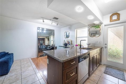 Propiedad comercial en venta en Wilton Manors, Florida, 162.21 m2 № 2084887 - foto 13