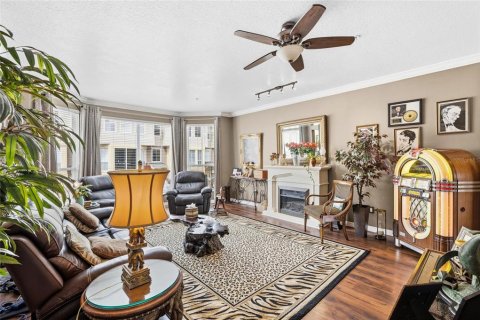 Touwnhouse à vendre à Tampa, Floride: 4 chambres, 235.97 m2 № 2099593 - photo 24