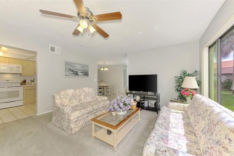 Condo in Venice, Florida, 2 bedrooms  № 2114821 - photo 13