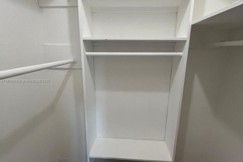 Снять в аренду виллу или дом в Майами, Флорида 4 спальни, 258.92м2, № 1921664 - фото 14