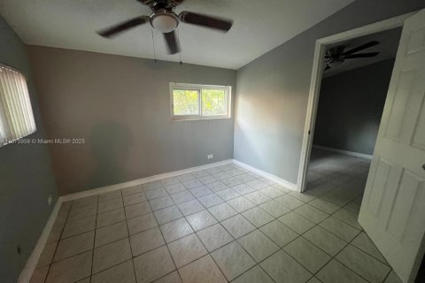 Снять в аренду виллу или дом в Майами, Флорида 4 спальни, 258.92м2, № 1921664 - фото 20