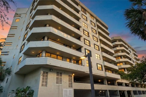 Condo in Key Biscayne, Florida, 2 bedrooms  № 2081085 - photo 24