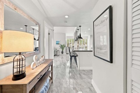 Condominio en venta en Lauderdale-by-the-Sea, Florida, 2 dormitorios, 128.58 m2 № 2431551 - foto 2