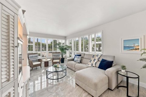 Condominio en venta en Lauderdale-by-the-Sea, Florida, 2 dormitorios, 128.58 m2 № 2431551 - foto 15