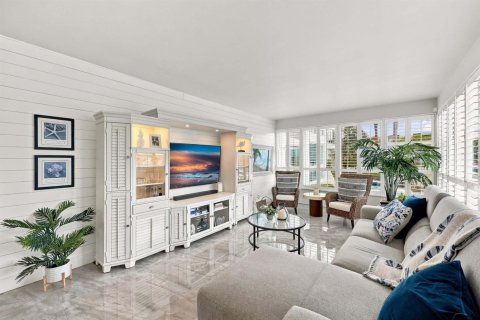 Condominio en venta en Lauderdale-by-the-Sea, Florida, 2 dormitorios, 128.58 m2 № 2431551 - foto 16