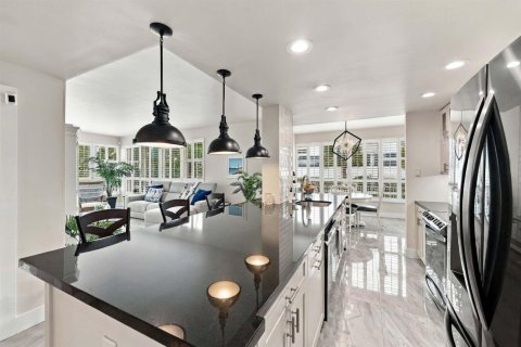Condominio en venta en Lauderdale-by-the-Sea, Florida, 2 dormitorios, 128.58 m2 № 2431551 - foto 10