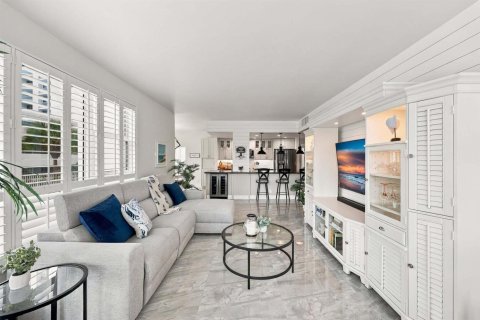 Condominio en venta en Lauderdale-by-the-Sea, Florida, 2 dormitorios, 128.58 m2 № 2431551 - foto 18