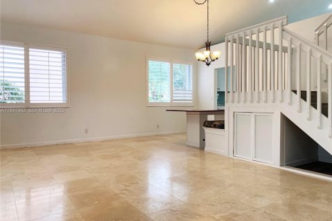 Снять в аренду виллу или дом в Бока-Ратон, Флорида 3 спальни, 218.51м2, № 1992335 - фото 4