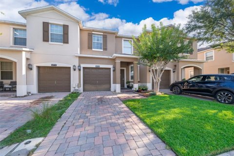 Townhouse in Orlando, Florida 3 bedrooms, 146.14 sq.m. № 1743232 - photo 1