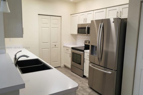 Condominio en Bonita Springs, Florida, 2 dormitorios  № 2084761