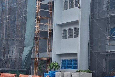 Condominio en venta en Hallandale Beach, Florida, 1 dormitorio, 71.53 m2 № 2021037 - foto 2